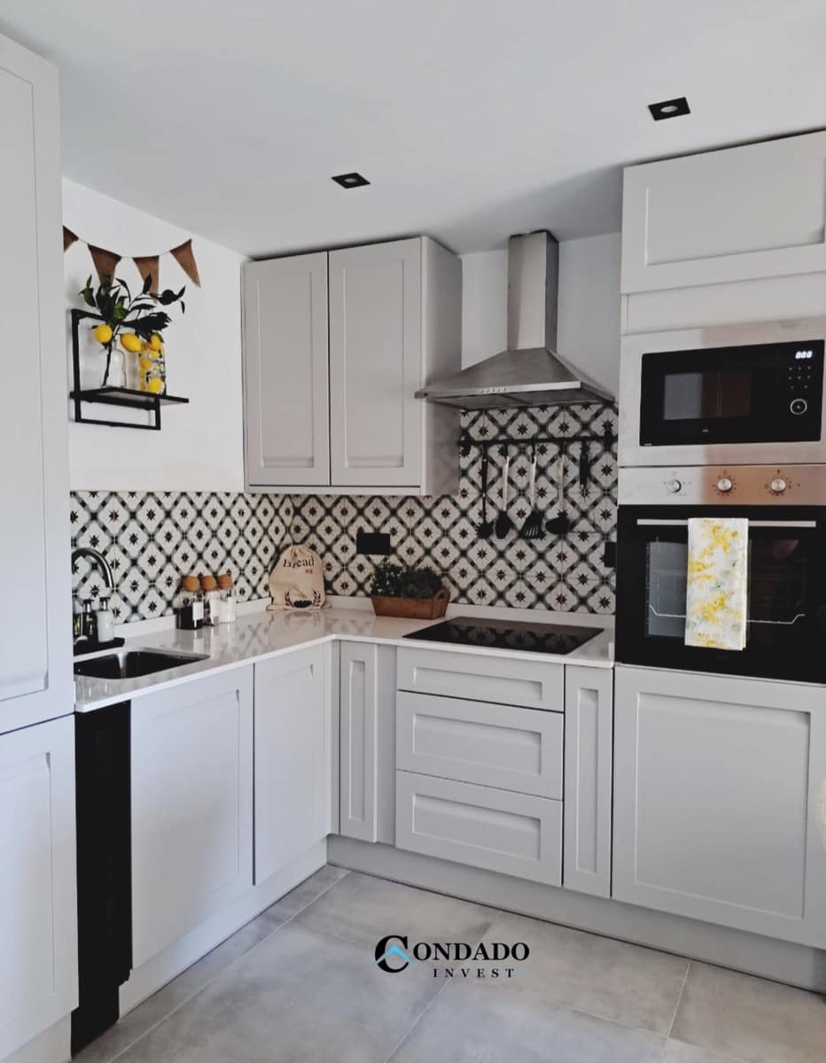 3 Zimmer Apartment zu verkaufen in Alhama de Murcia mit Pool Garage - 137.000 € (Ref: 9998098)