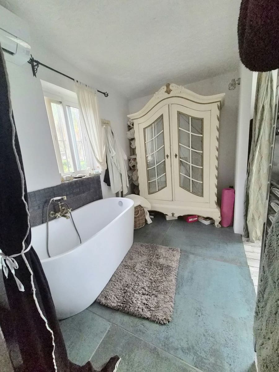 2 slaapkamer Finca/Landhuis te koop in Alhaurin el Grande met zwembad garage - € 369.000 (Ref: 10130167)