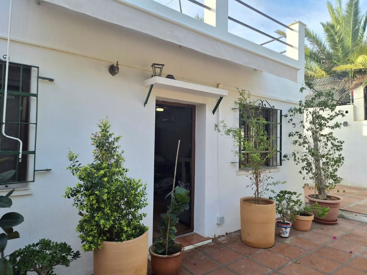 2 soveværelse Finca/Landehus til salg i Estacion de Cartama med swimmingpool garage - € 399.000 (Ref: 10136427)