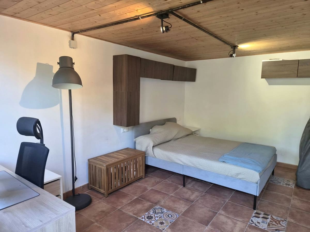 2 soveværelse Finca/Landehus til salg i Estacion de Cartama med swimmingpool garage - € 399.000 (Ref: 10136427)