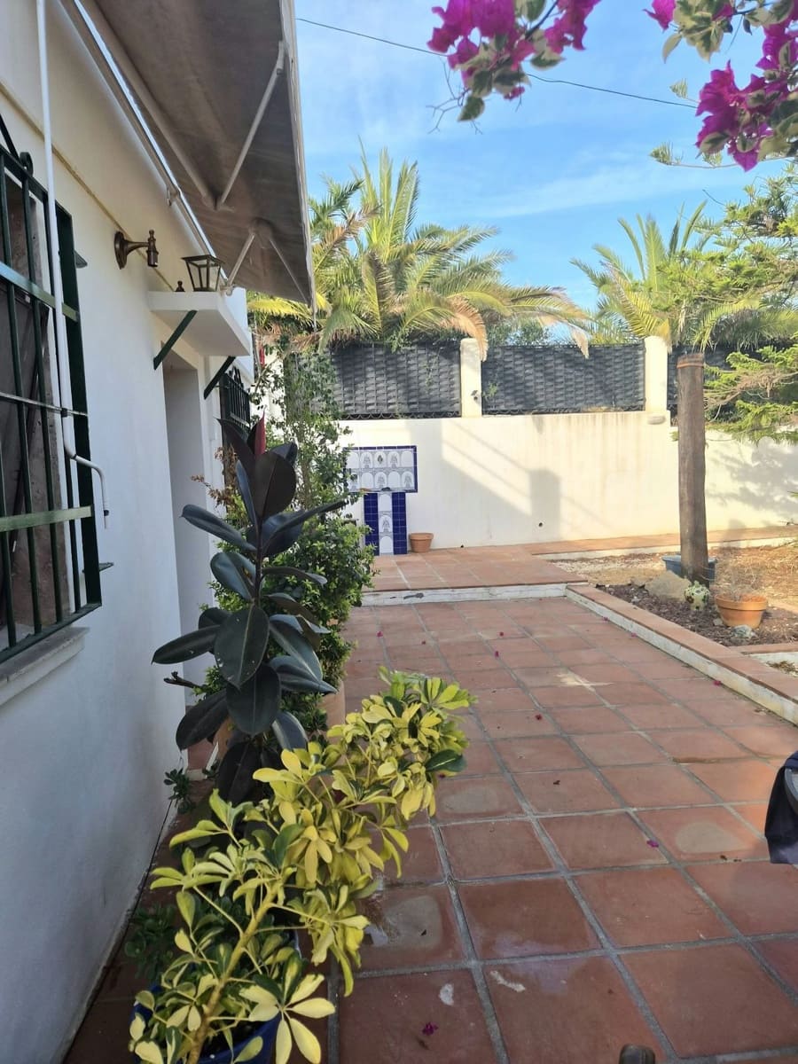 2 soveværelse Finca/Landehus til salg i Estacion de Cartama med swimmingpool garage - € 399.000 (Ref: 10136427)