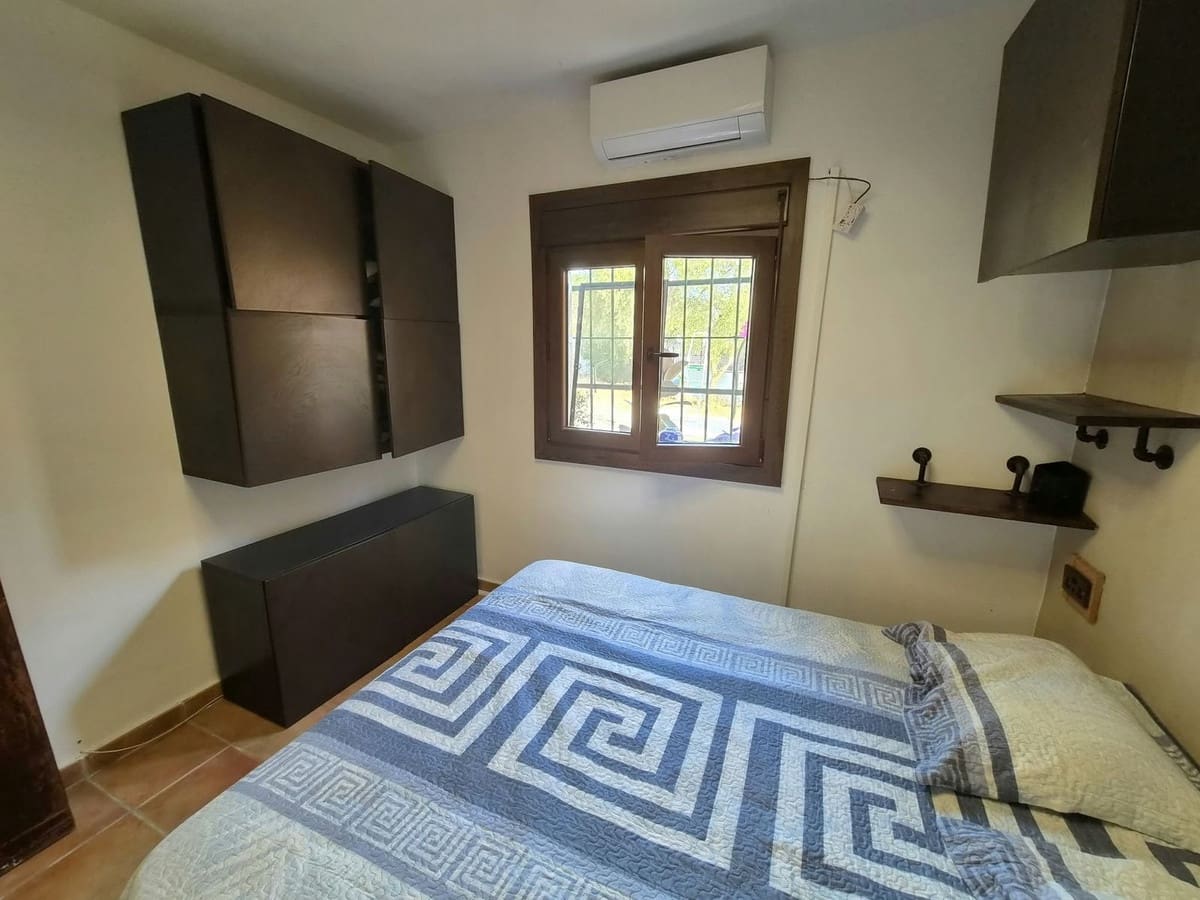 2 soveværelse Finca/Landehus til salg i Estacion de Cartama med swimmingpool garage - € 399.000 (Ref: 10136427)