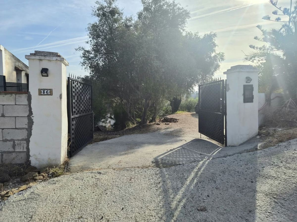 2 soveværelse Finca/Landehus til salg i Estacion de Cartama med swimmingpool garage - € 399.000 (Ref: 10136427)