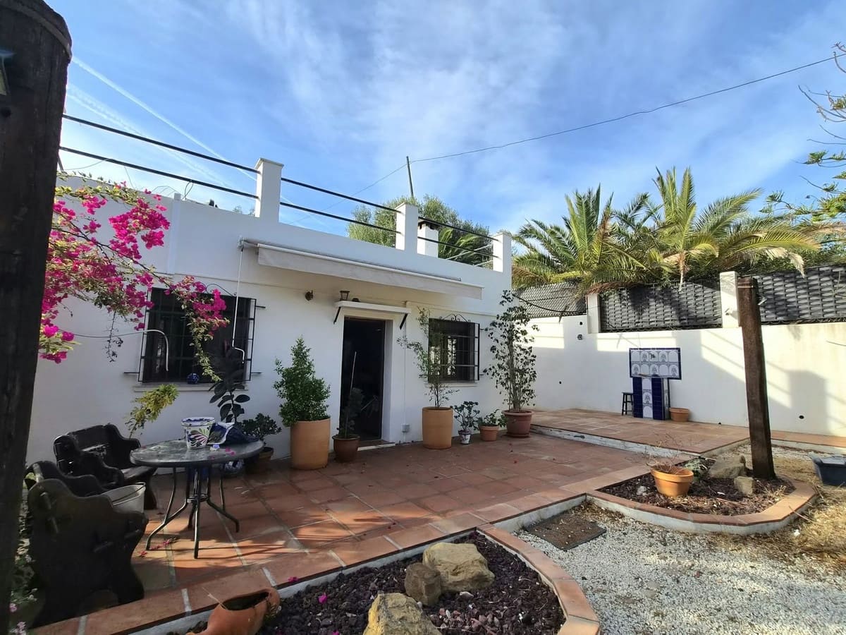 2 soveværelse Finca/Landehus til salg i Estacion de Cartama med swimmingpool garage - € 399.000 (Ref: 10136427)