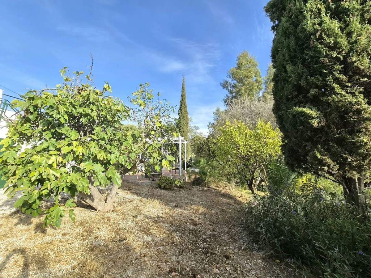 2 soveværelse Finca/Landehus til salg i Estacion de Cartama med swimmingpool garage - € 399.000 (Ref: 10136427)