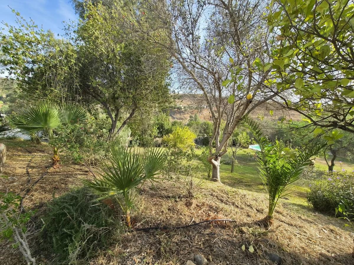 2 soveværelse Finca/Landehus til salg i Estacion de Cartama med swimmingpool garage - € 399.000 (Ref: 10136427)