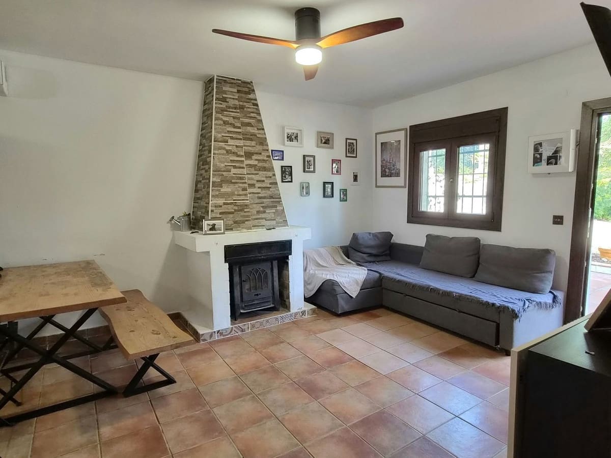 2 bedroom Finca/Country House for sale in Estacion de Cartama with pool garage - € 399,000 (Ref: 10136427)