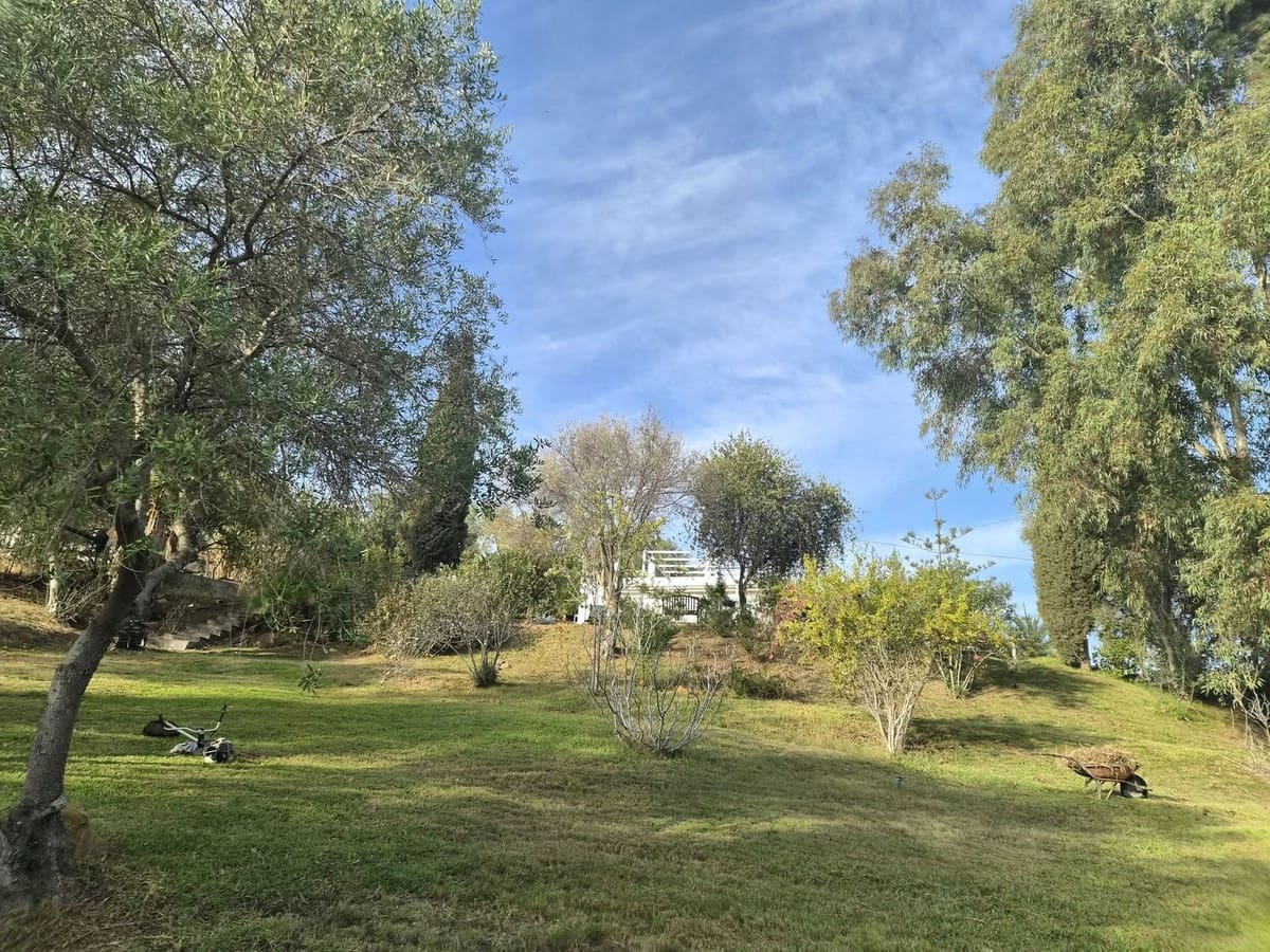 2 bedroom Finca/Country House for sale in Estacion de Cartama with pool garage - € 399,000 (Ref: 10136427)