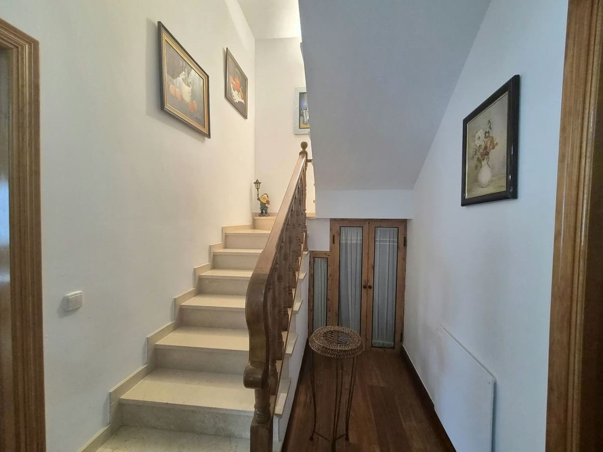 4 soverom Hus til salgs i Alhaurin el Grande med garasje - € 430 000 (Ref: 10150417)