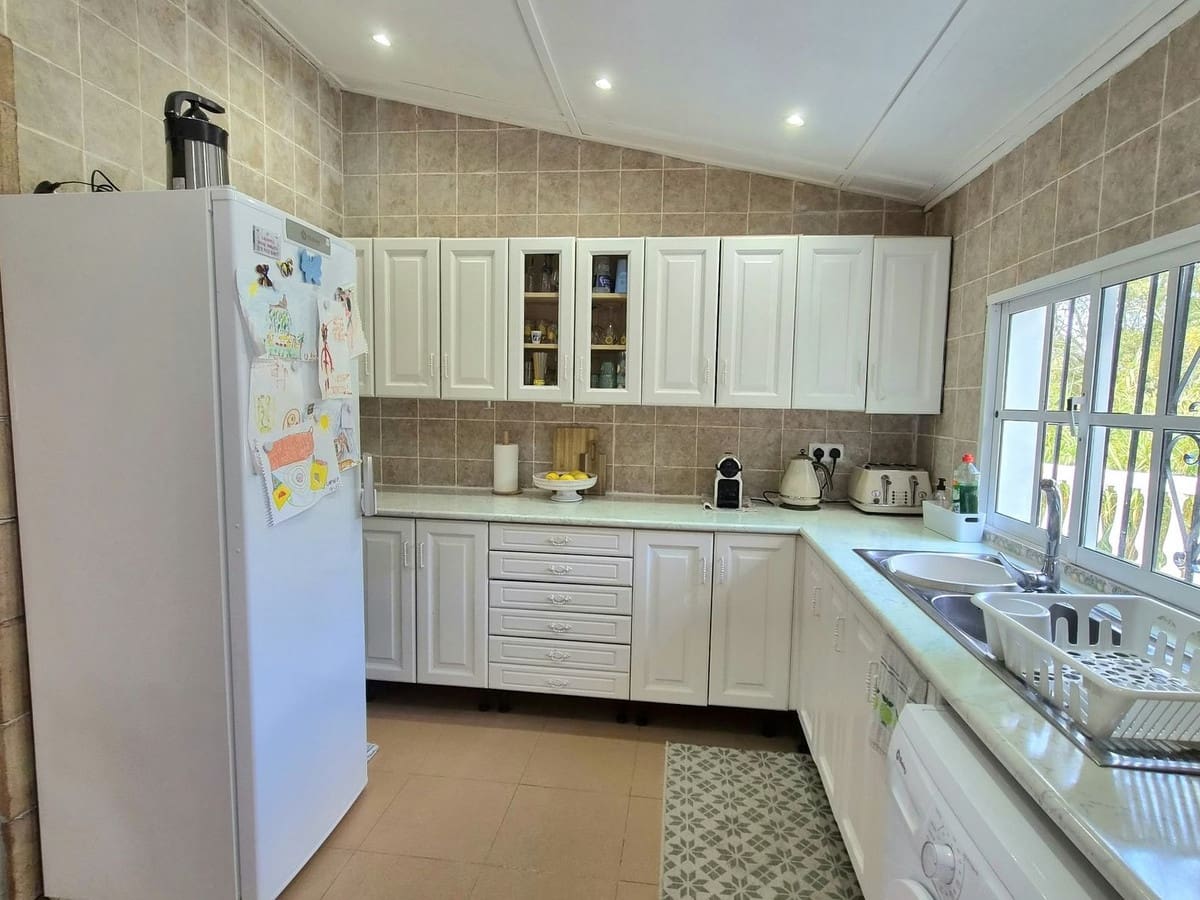 3 sovrum Finca/Hus på landet till salu i Alhaurin el Grande med garage - 319 000 € (Ref: 10160279)