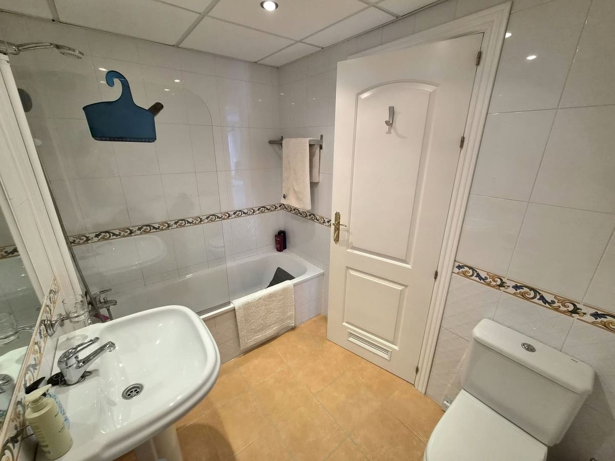 3 bedroom Apartment for sale in Alhaurin Golf with pool garage - € 379,000 (Ref: 10163628)