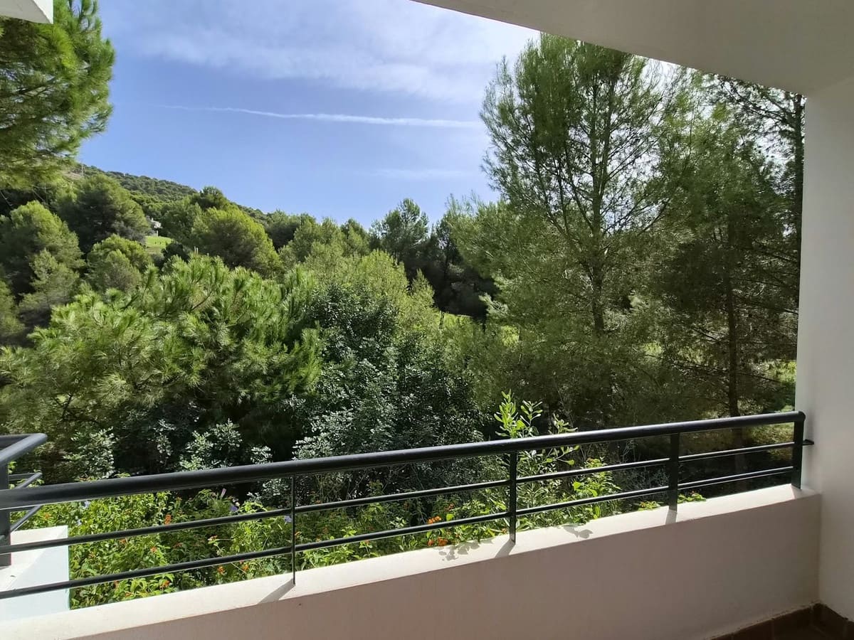 3 bedroom Apartment for sale in Alhaurin Golf with pool garage - € 379,000 (Ref: 10163628)
