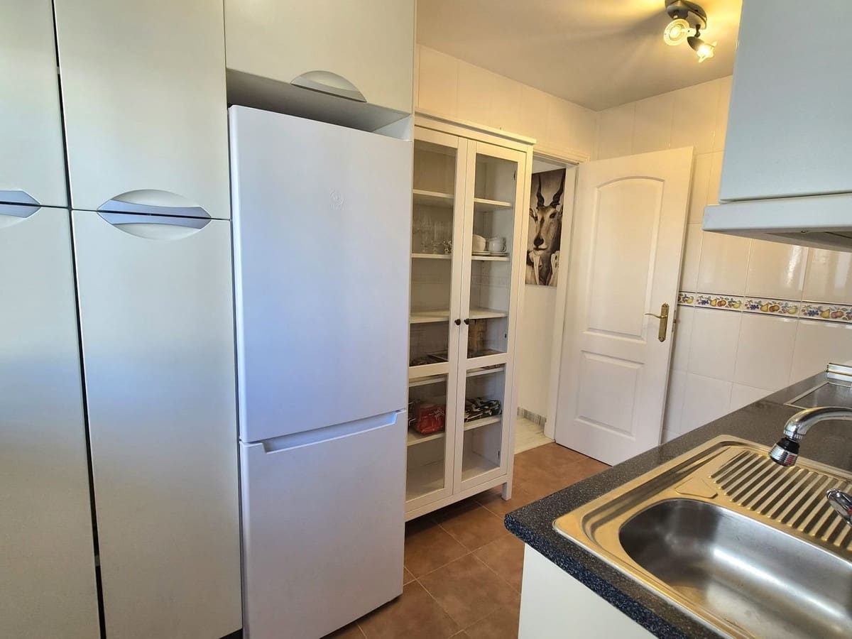 Apartamento de 2 habitaciones en Alhaurín Golf en alquiler con piscina garaje - 1.250 € (Ref: 10169319)