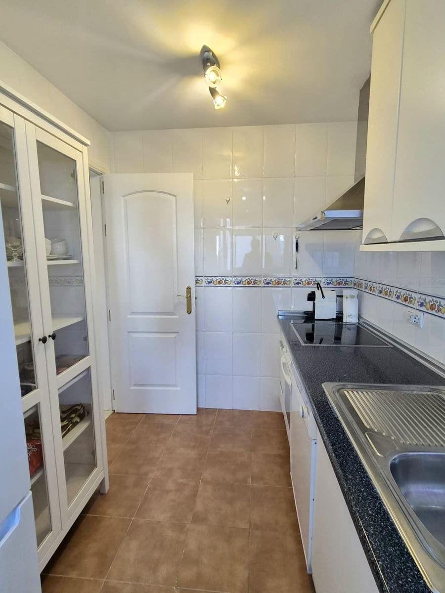 Apartamento de 2 habitaciones en Alhaurín Golf en alquiler con piscina garaje - 1.250 € (Ref: 10169319)