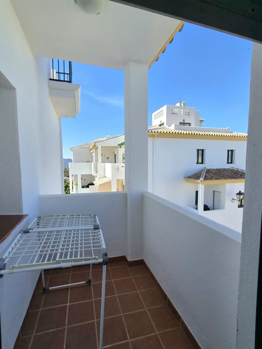 Apartamento de 2 habitaciones en Alhaurín Golf en alquiler con piscina garaje - 1.250 € (Ref: 10169319)