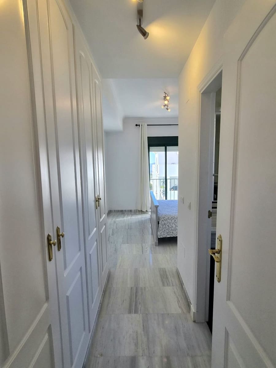 Apartamento de 2 habitaciones en Alhaurín Golf en alquiler con piscina garaje - 1.250 € (Ref: 10169319)