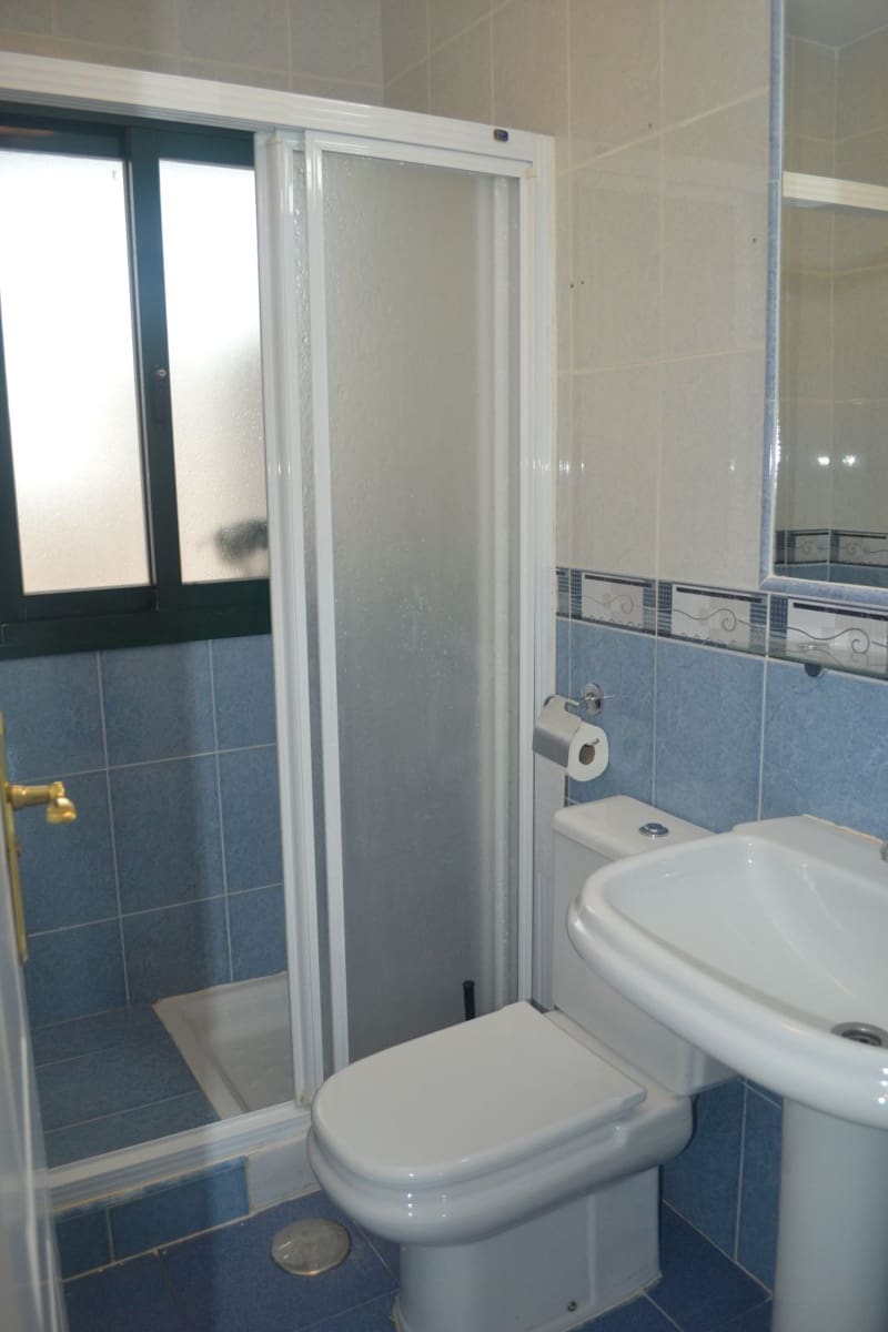 2 slaapkamer Appartement voor vakantieverhuur in Alhaurin Golf met zwembad garage - € 550 (Ref: 6703354)