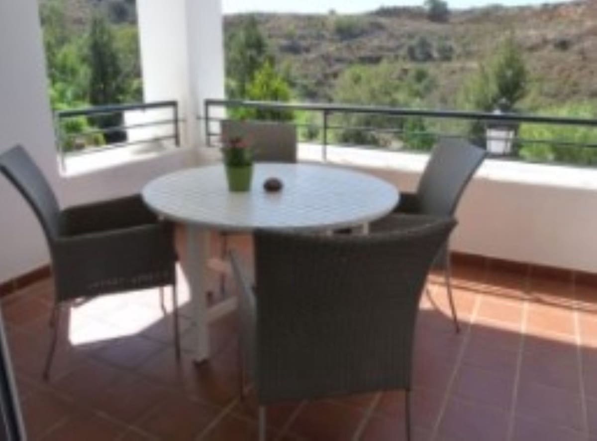   2 soveværelse   ferieLejlighed i Alhaurin Golf   med   swimmingpool  garage  - € 550 (Ref: 6721309)