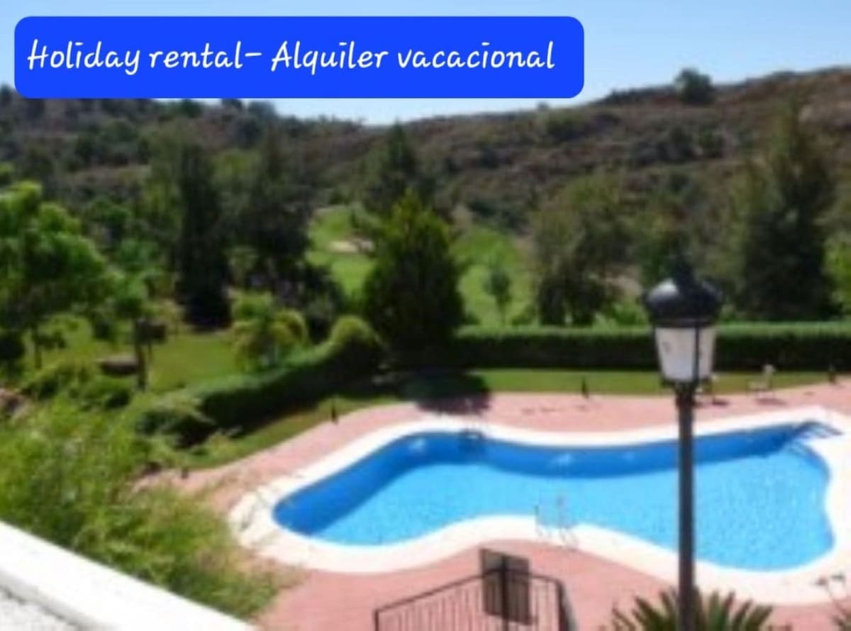2 bedroom Apartment for holiday rental in Alhaurin Golf with pool garage - € 550 (Ref: 6721309)