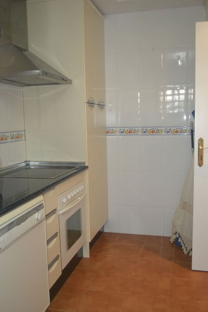 2 bedroom Apartment for holiday rental in Alhaurin Golf with pool garage - € 600 (Ref: 6721310)