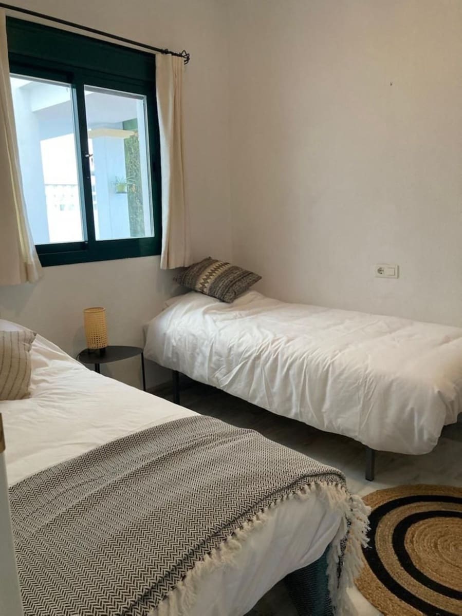 2 bedroom Apartment for holiday rental in Alhaurin Golf with pool garage - € 600 (Ref: 6721310)