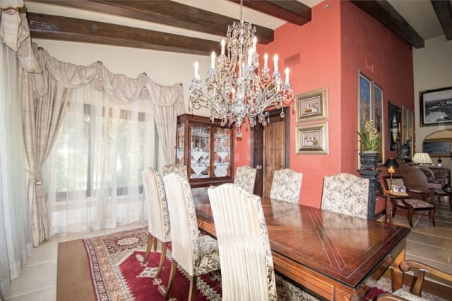 7 slaapkamer Villa te koop in Calahonda, Mijas met zwembad - € 2.995.000 (Ref: 6754179)