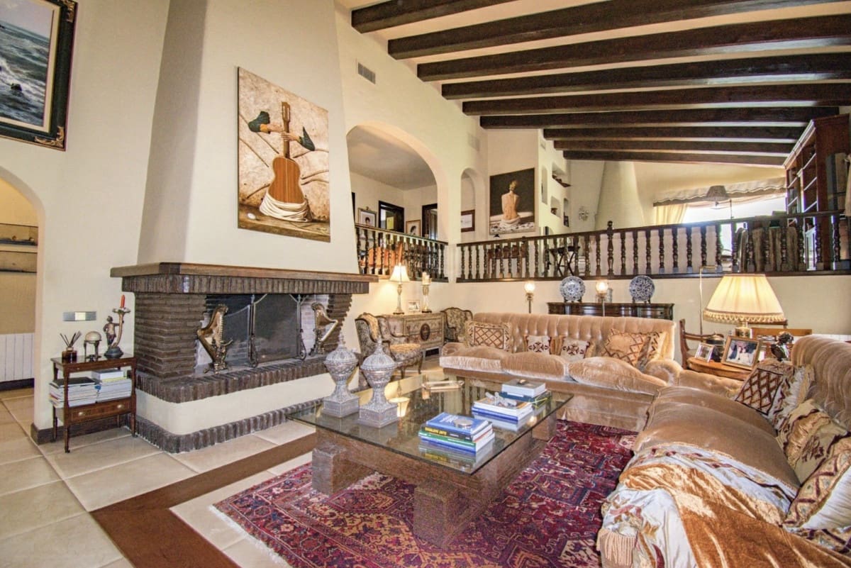 7 slaapkamer Villa te koop in Calahonda met zwembad - € 2.995.000 (Ref: 6754179)