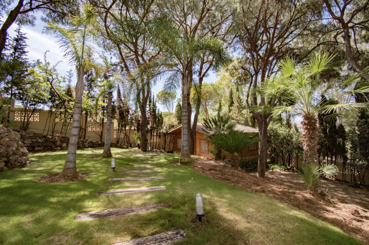 7 slaapkamer Villa te koop in Calahonda met zwembad - € 2.995.000 (Ref: 6754179)