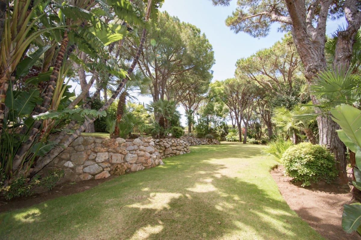 7 slaapkamer Villa te koop in Calahonda met zwembad - € 2.995.000 (Ref: 6754179)