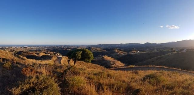 Grunde uden byggetilladelser til salg i Valtocado, Mijas - € 955.000 (Ref: 6754180)