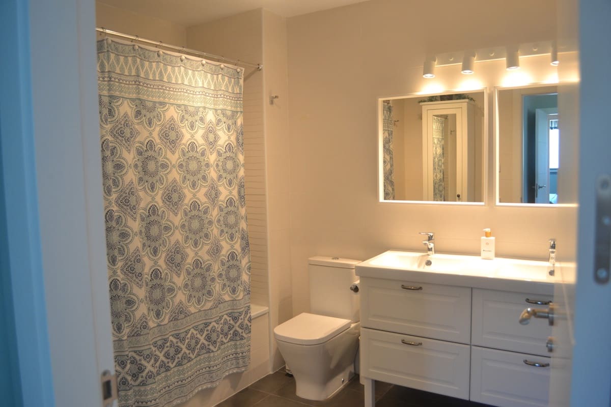 3 slaapkamer Penthouse voor vakantieverhuur in Alhaurin Golf met zwembad garage - € 700 (Ref: 6857702)