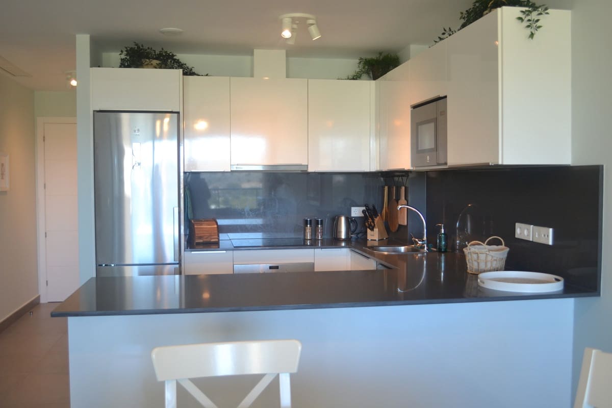 3 slaapkamer Penthouse voor vakantieverhuur in Alhaurin Golf met zwembad garage - € 700 (Ref: 6857702)