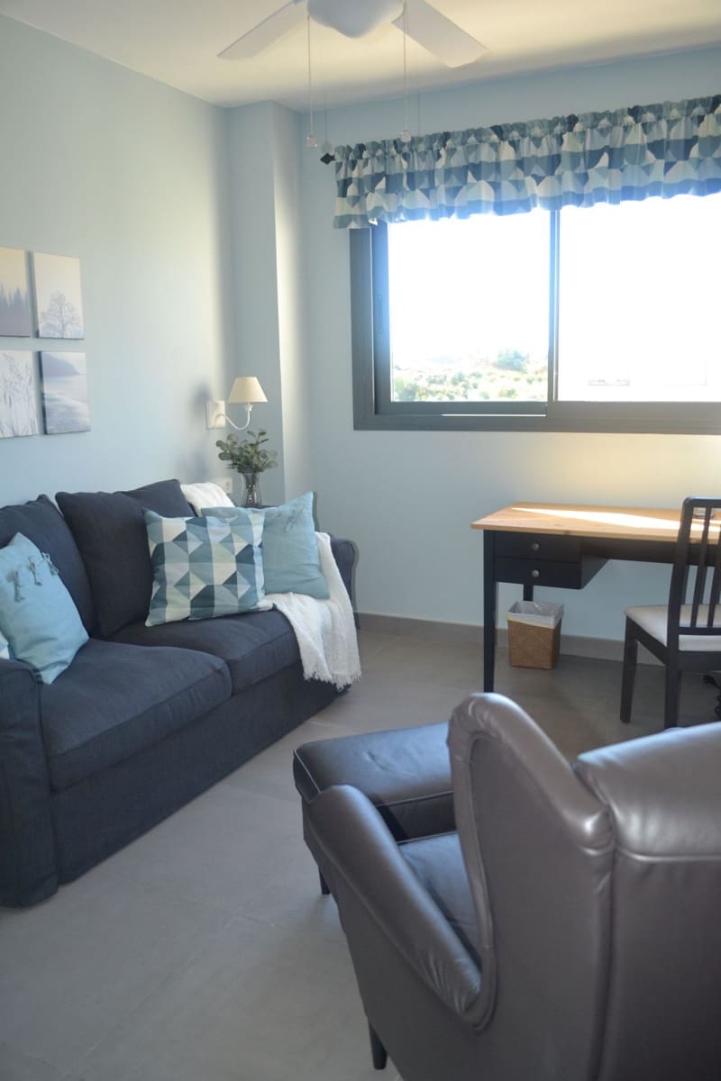 3 bedroom Penthouse for holiday rental in Alhaurin Golf with pool garage - € 700 (Ref: 6857702)