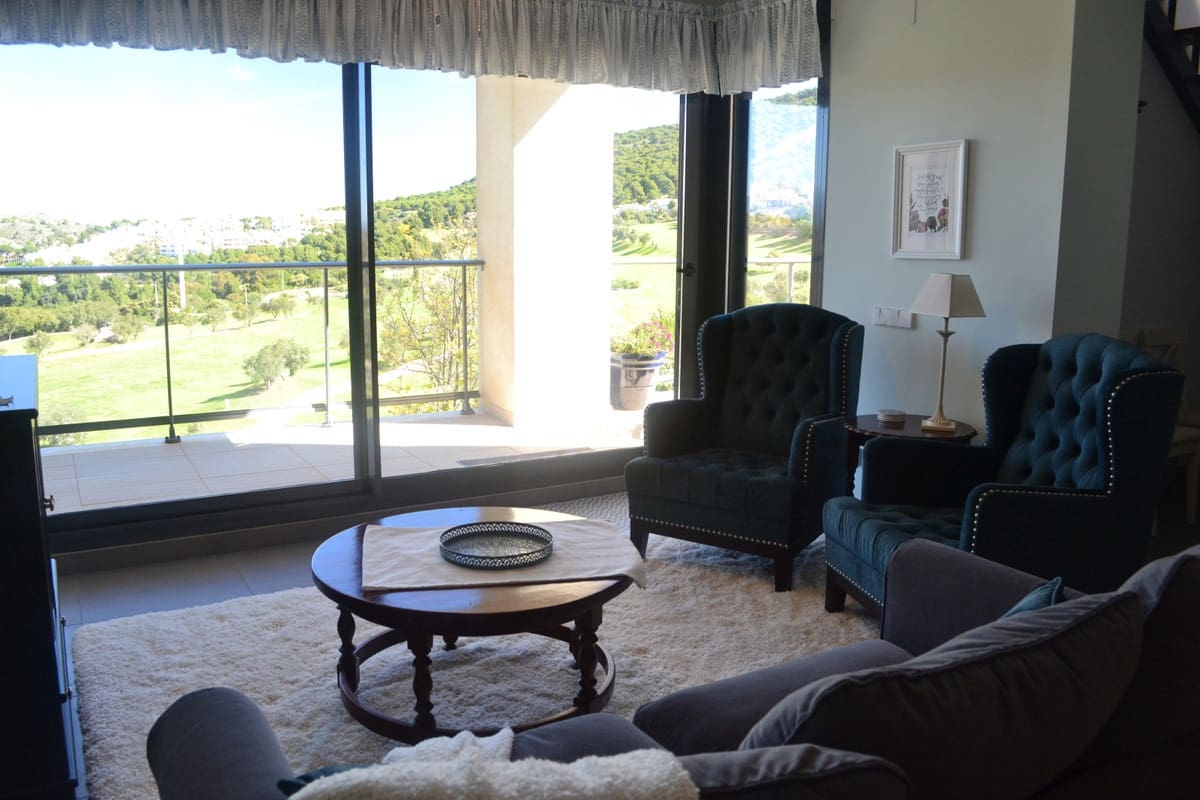 3 bedroom Penthouse for holiday rental in Alhaurin Golf with pool garage - € 700 (Ref: 6857702)