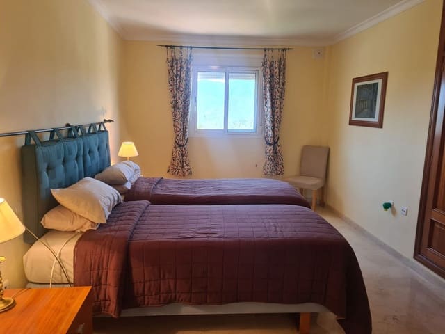 3 bedroom Semi-detached Villa for holiday rental in Alhaurín Golf, Alhaurín el Grande with pool garage - € 560 (Ref: 6918284)