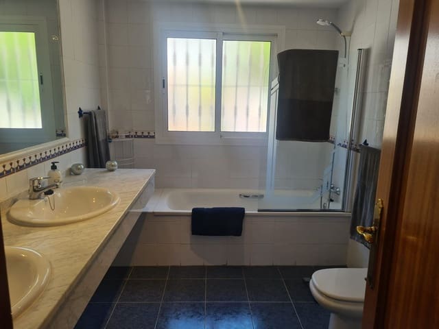 3 camera da letto Villetta Bifamiliare da affitare come casa vacanza in Alhaurín Golf, Alhaurín el Grande con piscina garage - 560 € (Rif: 6918284)