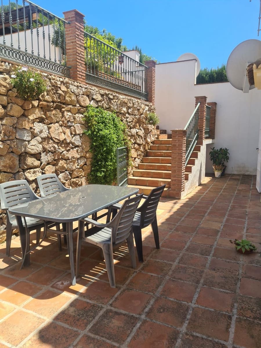 3 sovrum Semi-fristående Villa för semesterbostäder i Alhaurin Golf med pool garage - 560 € (Ref: 6918284)