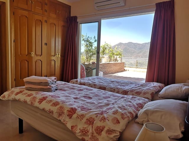 3 soverom Villa til salgs i Alhaurín Golf, Alhaurín el Grande med svømmebasseng - € 2 100 (Ref: 7015969)