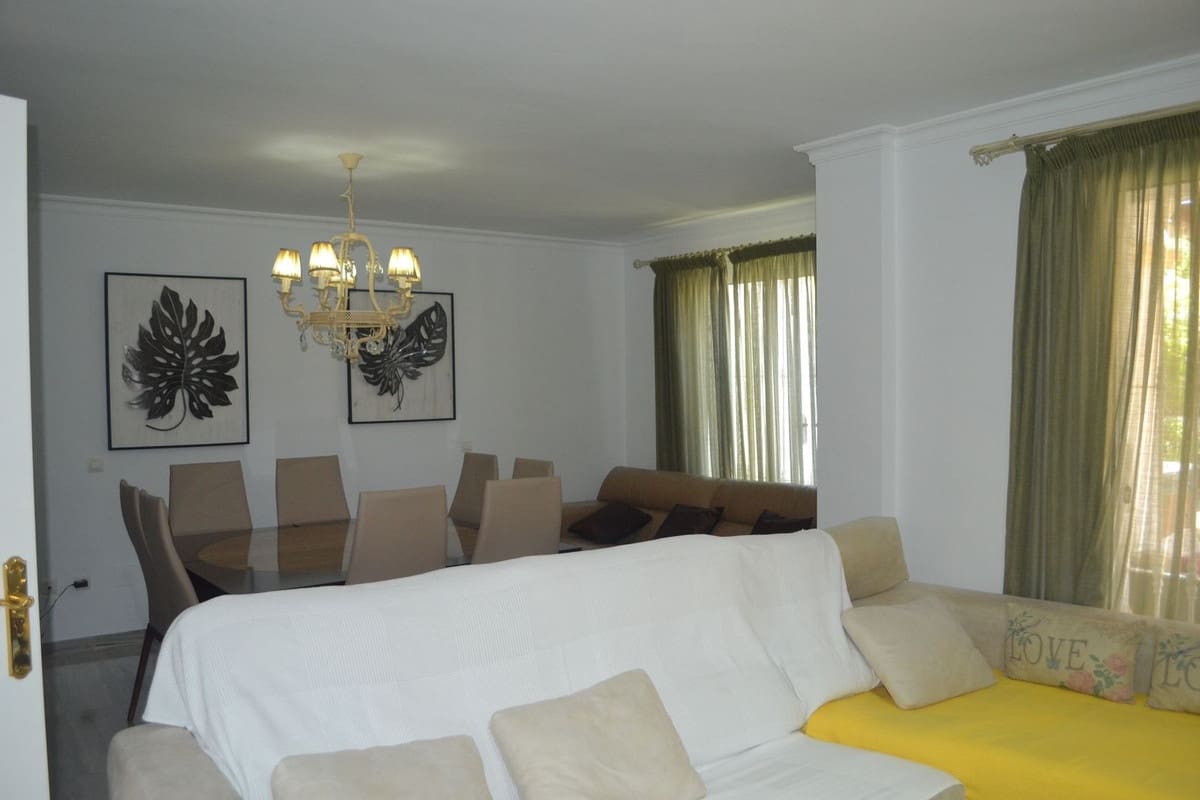 3 quarto Casa em Banda para venda em Alhaurin Golf com piscina garagem - 460 000 € (Ref: 7065601)