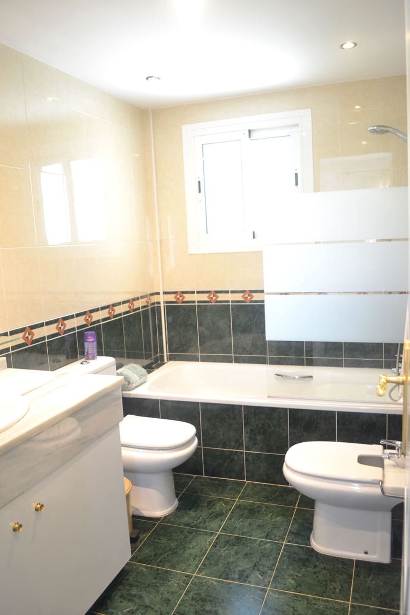 3 quarto Casa em Banda para venda em Alhaurin Golf com piscina garagem - 460 000 € (Ref: 7065601)