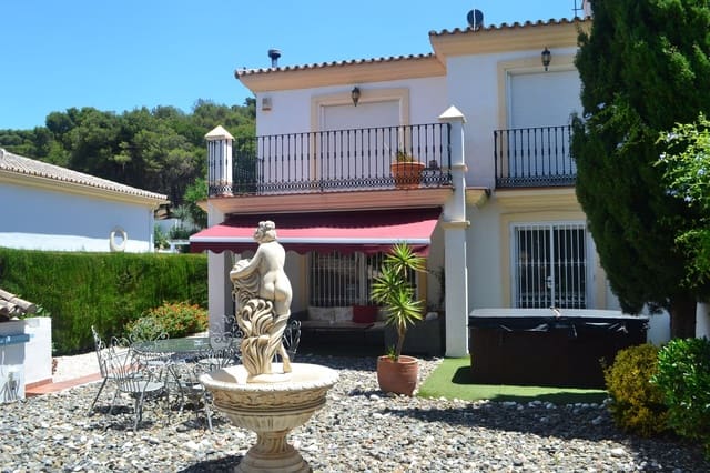 3 slaapkamer Huis te koop in Alhaurín Golf, Alhaurín el Grande met zwembad garage - € 460.000 (Ref: 7065601)