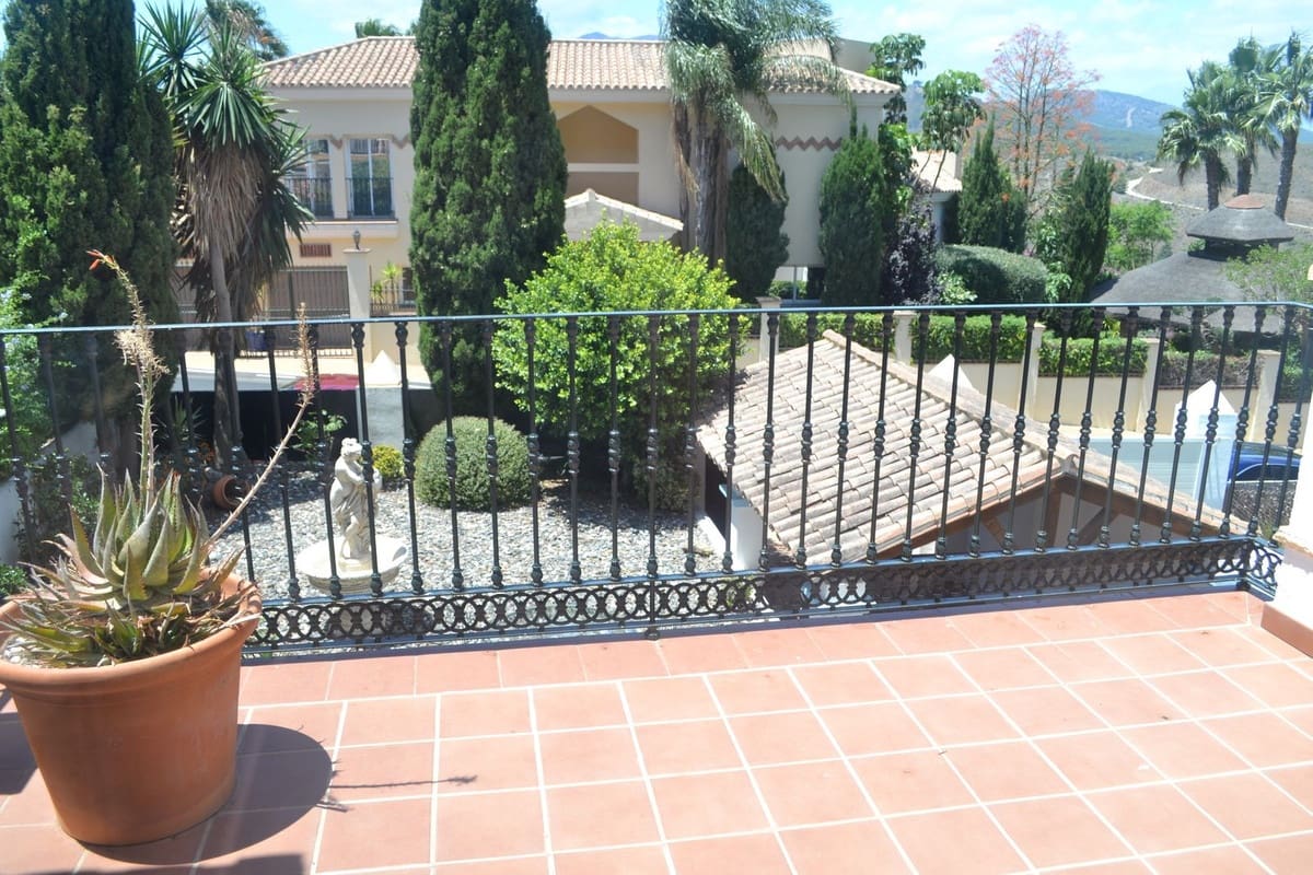 3 quarto Casa em Banda para venda em Alhaurin Golf com piscina garagem - 460 000 € (Ref: 7065601)