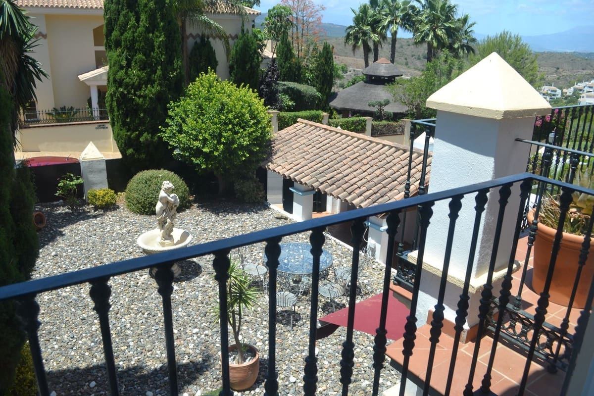 3 quarto Casa em Banda para venda em Alhaurin Golf com piscina garagem - 460 000 € (Ref: 7065601)