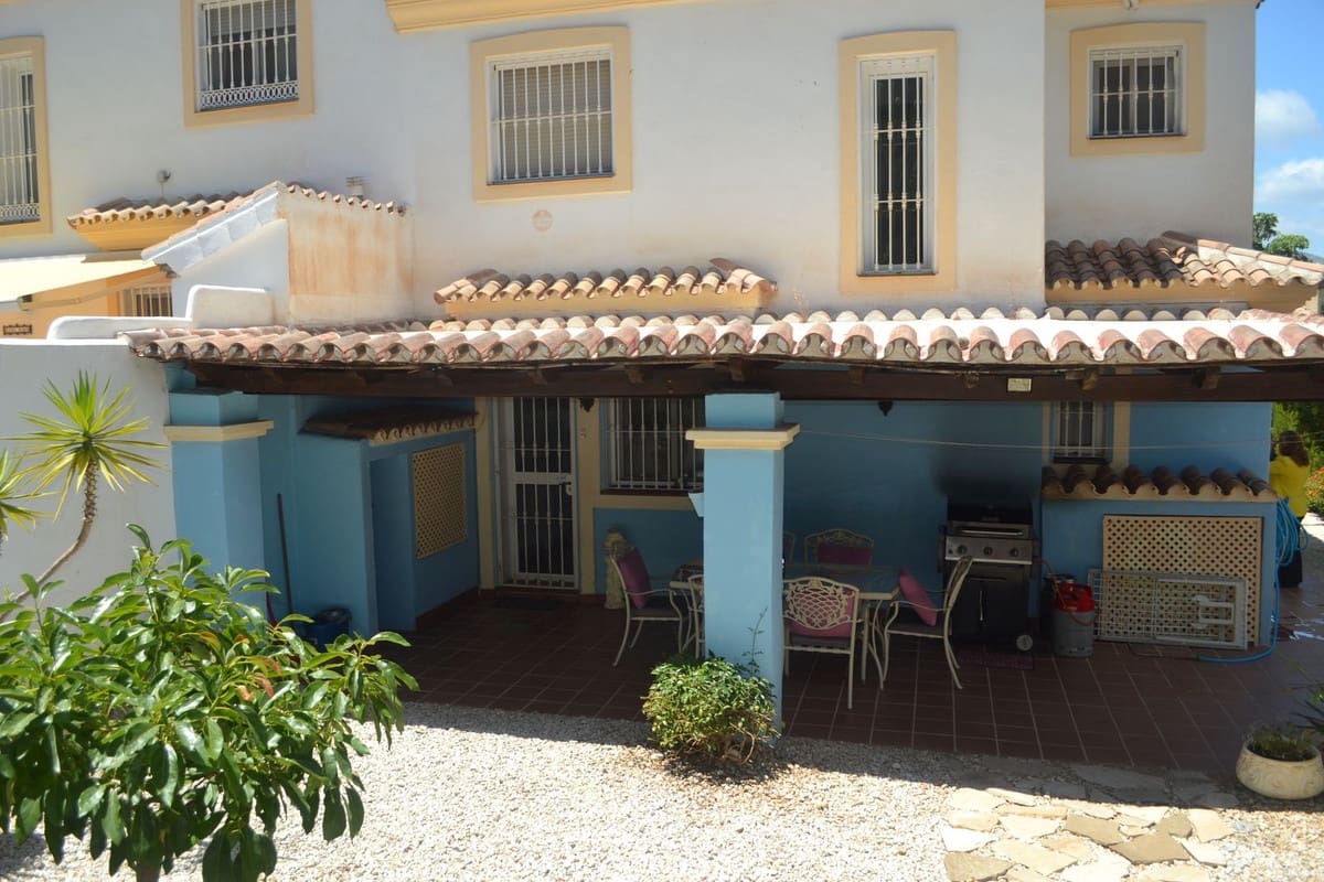 3 quarto Casa em Banda para venda em Alhaurin Golf com piscina garagem - 460 000 € (Ref: 7065601)