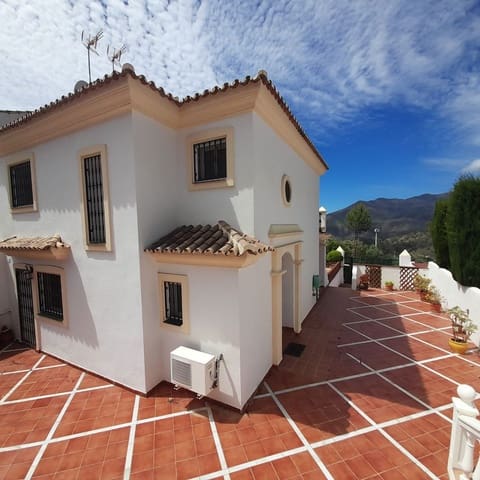 3 soveværelse Semi-Rækkehus til salg i Alhaurín Golf, Alhaurín el Grande med garage - € 455.000 (Ref: 7188496)