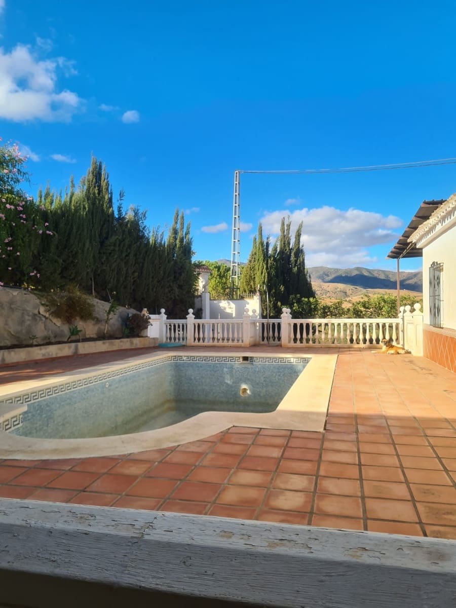 3 soveværelse Finca/Landehus til salg i Pizarra med swimmingpool garage - € 632.500 (Ref: 7248168)