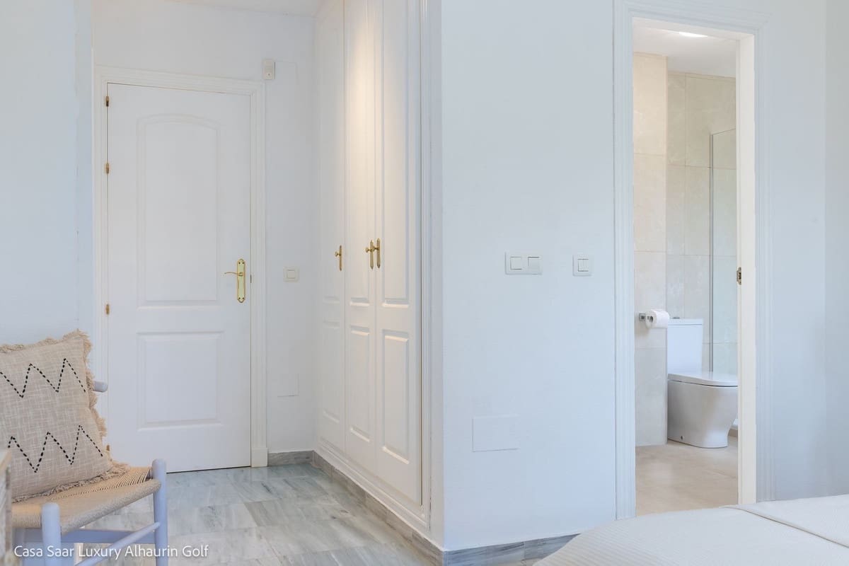 2 slaapkamer Appartement voor vakantieverhuur in Alhaurin Golf met zwembad garage - € 640 (Ref: 7749251)