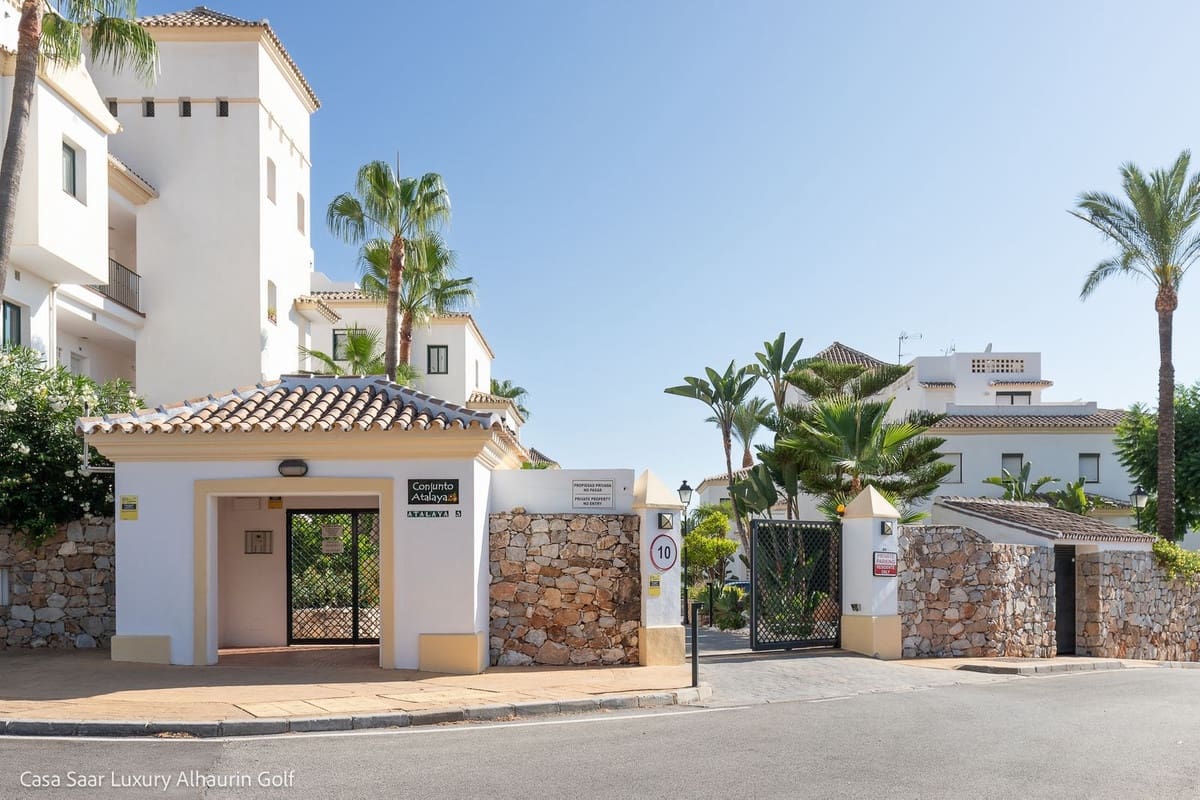 2 slaapkamer Appartement voor vakantieverhuur in Alhaurin Golf met zwembad garage - € 640 (Ref: 7749251)