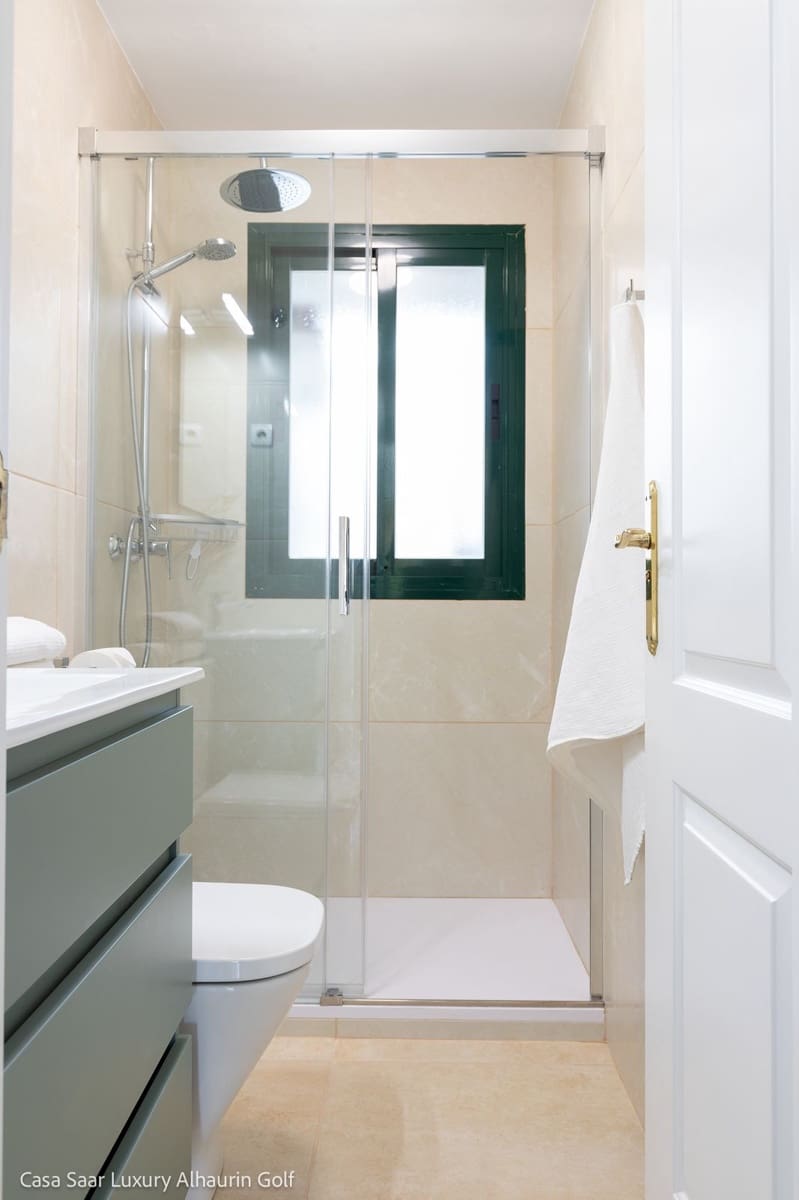 2 slaapkamer Appartement voor vakantieverhuur in Alhaurin Golf met zwembad garage - € 640 (Ref: 7749251)