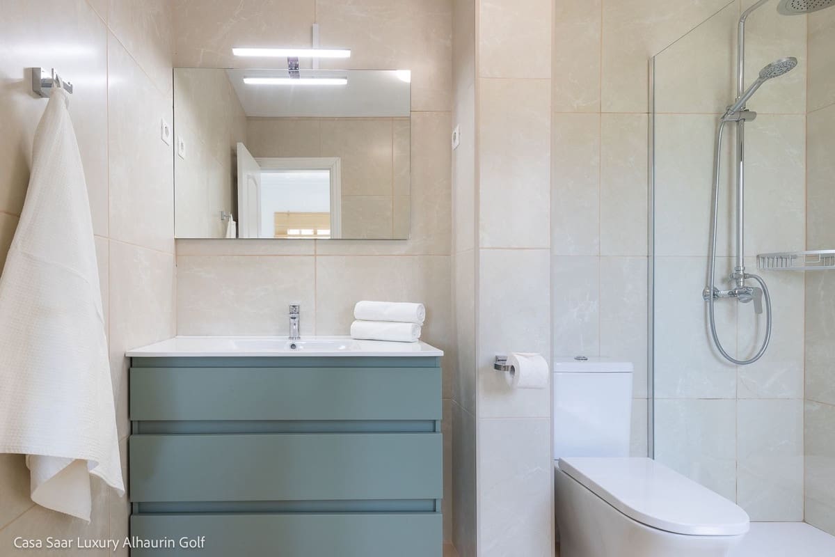 2 slaapkamer Appartement voor vakantieverhuur in Alhaurin Golf met zwembad garage - € 640 (Ref: 7749251)